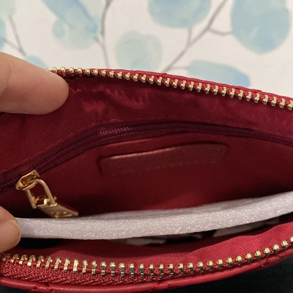 Badgley Mischka Diamond Quilted Clutch Wristlet NWT - Picture 5 of 5